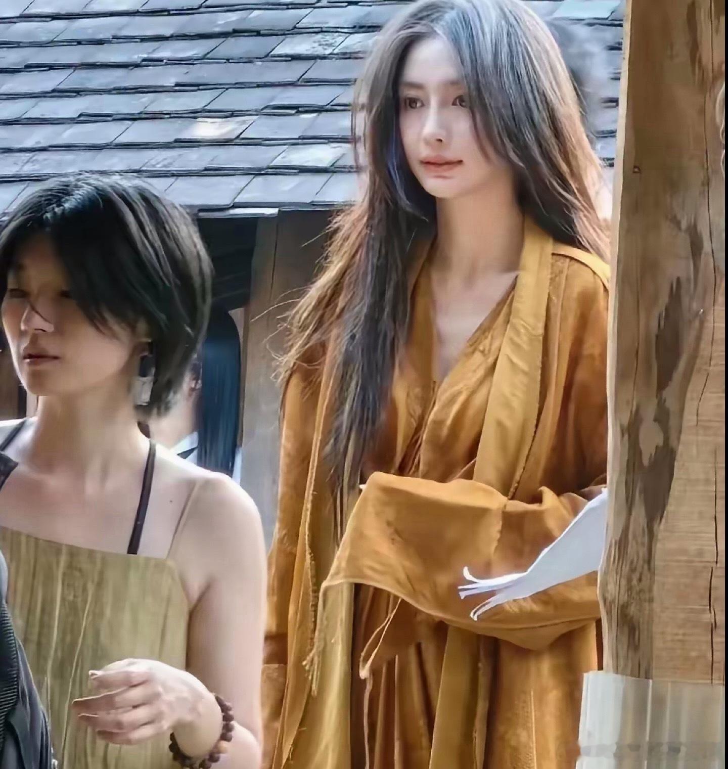 杨颖不化妆甚至比全妆还要美！