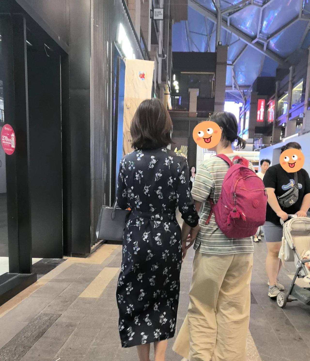 以后有人陪我一起臭美啦[比心]一个总想胖的人，原来虎背熊腰啊[大笑]