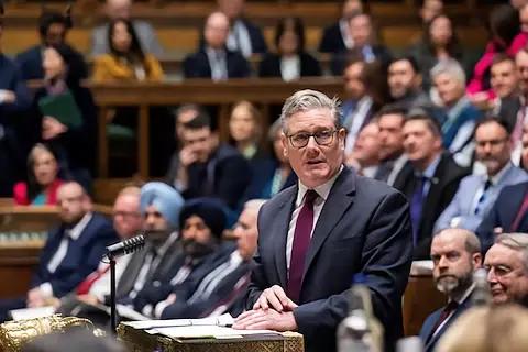 英国首相斯塔默刚刚明确表态：中东这摊浑水，英国不蹚！他说得很明白，这不是英国的战