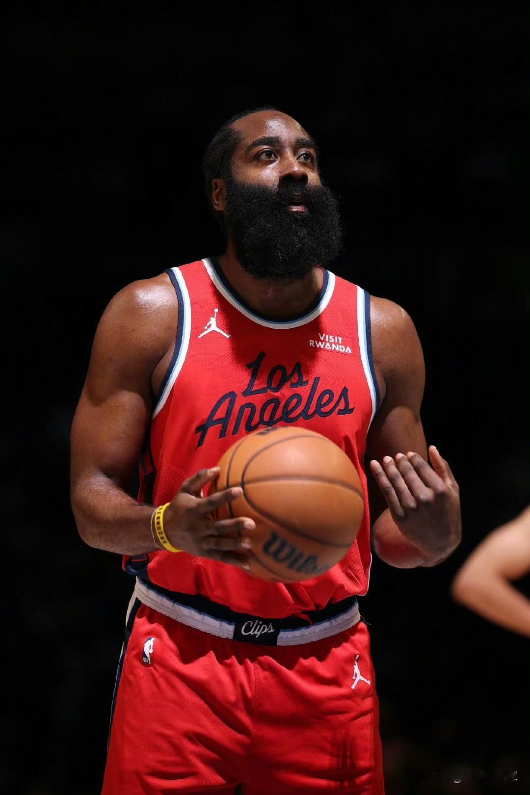 里程碑！超越安东尼！哈登升至历史得分榜第十！今天快船队与森林狼队的比赛，哈登