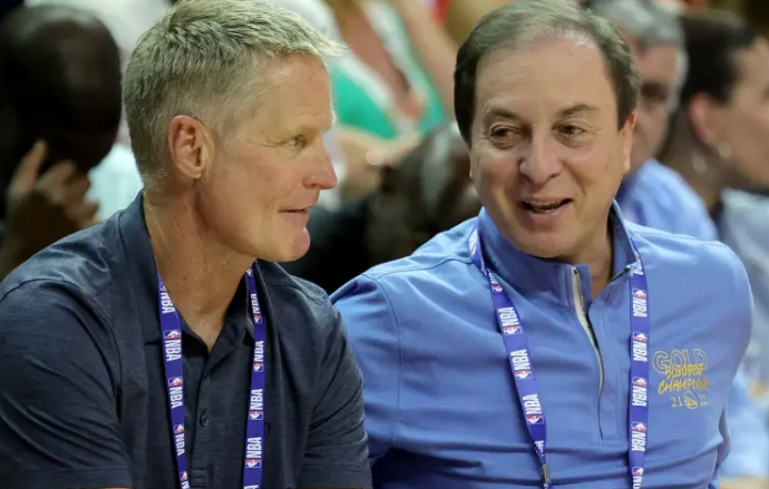 据球队内部消息人士透露，对老板拉科布而言，他最渴望听到的并非科尔出于对追梦和库里