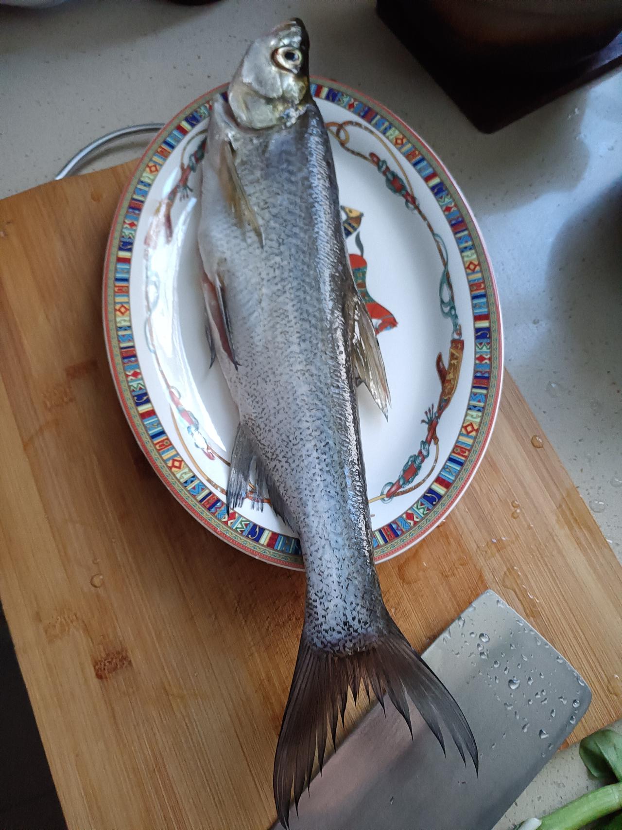 一条白丝，单价15元一斤，计17元。最后清蒸了事。