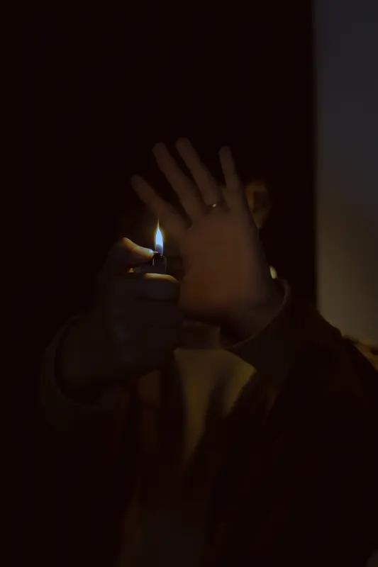 泽连斯基的行为越来越像一个国际小丑。俄罗斯再次大规模袭击乌克兰能源设施，泽连斯基