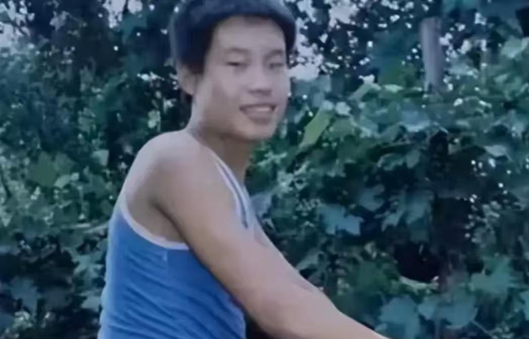 那天在沈阳，法槌一响，聂树斌的名字从“死刑犯”变成了“无罪”。不是因为找到了真凶