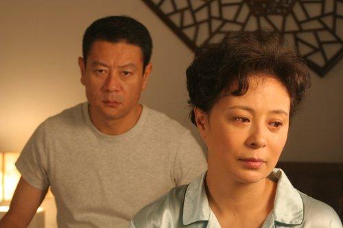 老婆背叛丈夫竟藏了十年秘密，真相揭开让我崩溃！李大爷今年六十有五，本是个普通