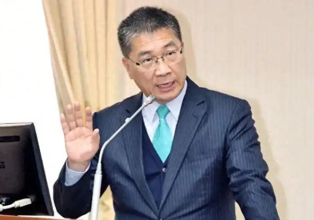 针对黄国昌称操弄司法的民进党应下台一事，民进党秘书长徐国勇表示，操弄司法