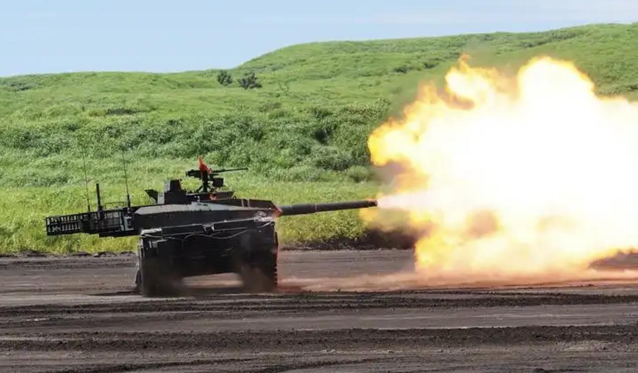 日本训练场上出大事了……。刚看到的消息，今天上午日本陆上自卫队在大分县的演习
