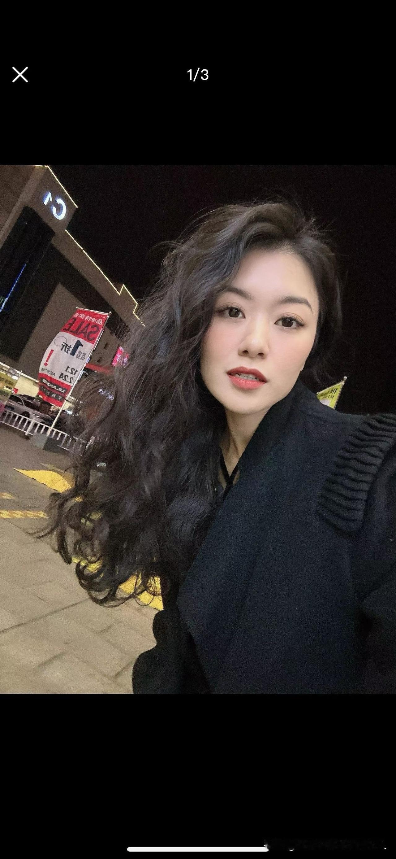 昨天去看老中医调理身体，忍不住吐槽自己年纪轻轻就满头银丝，结果那老中医笑着说：“