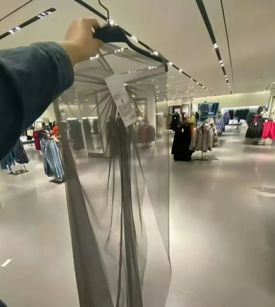 谁能告诉我这个衣服买来怎么穿？？？