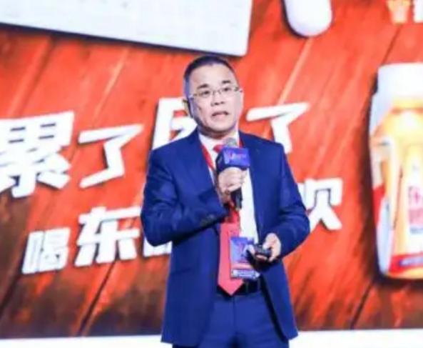 债务理财谜局、分红套现争议，2022到2024年，东鹏特饮这财务操作简直让人惊掉