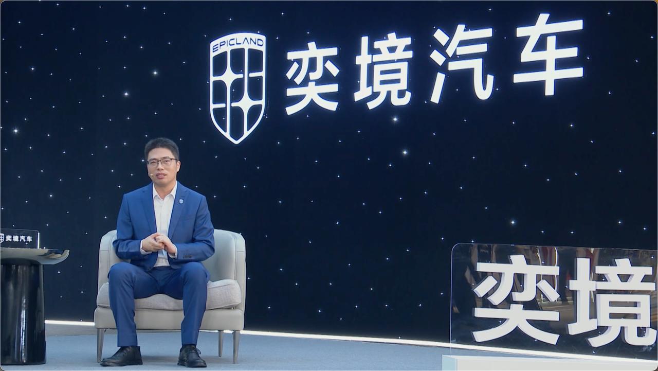 华为乾崑智驾ADS5全网首测，央视直播实测封神！华为乾崑智驾ADS5全网首