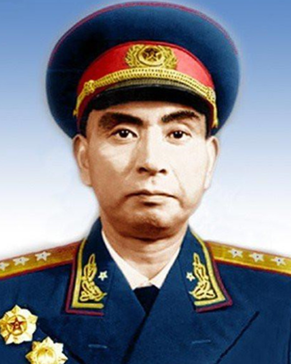 1949年11月，身为司令员的杨勇刚返回驻地，解散了手下的警卫员回到房中，马上就