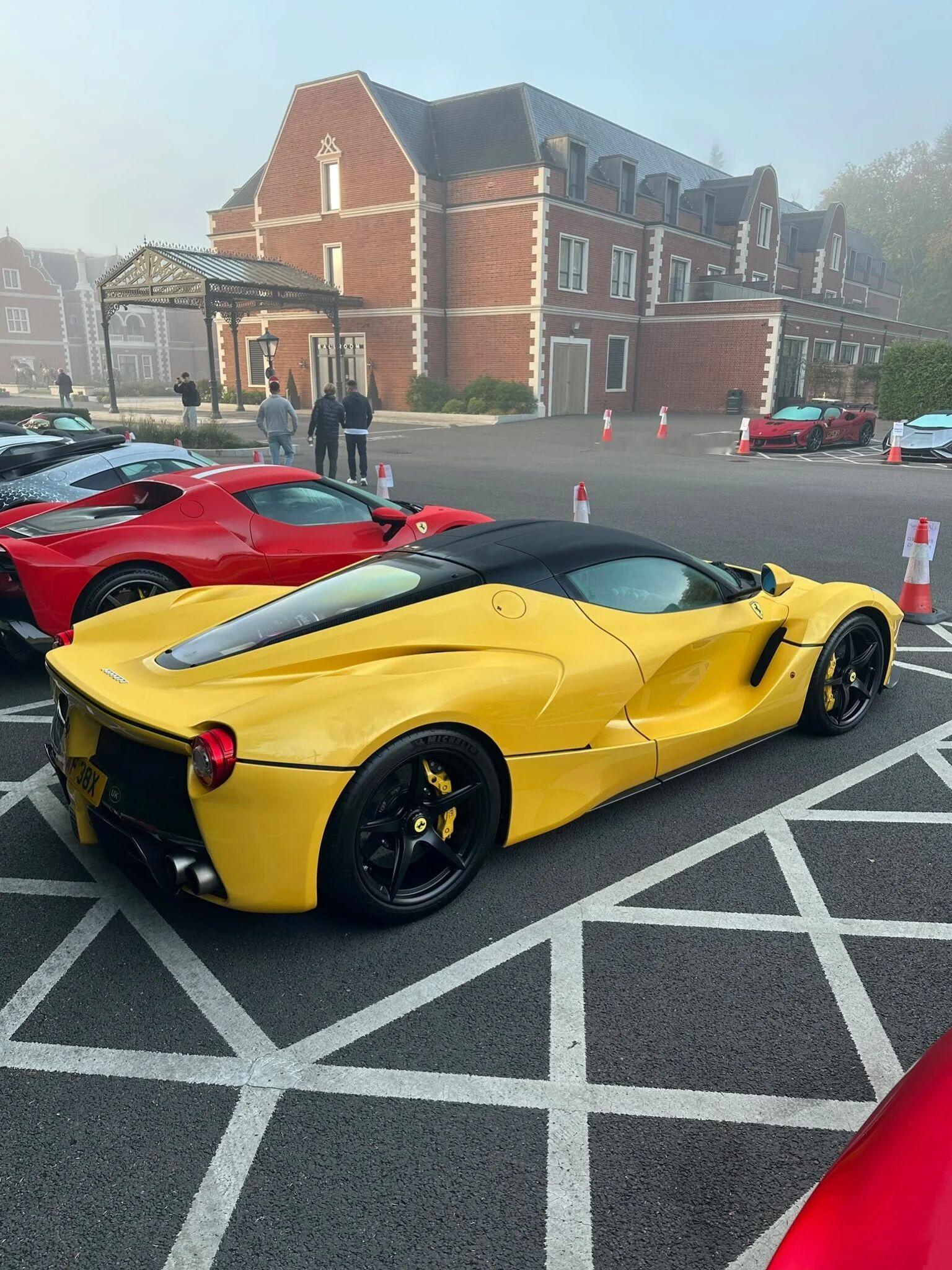 法拉利LaFerrari和DaytonaSP3，你选哪台？豪车超跑​