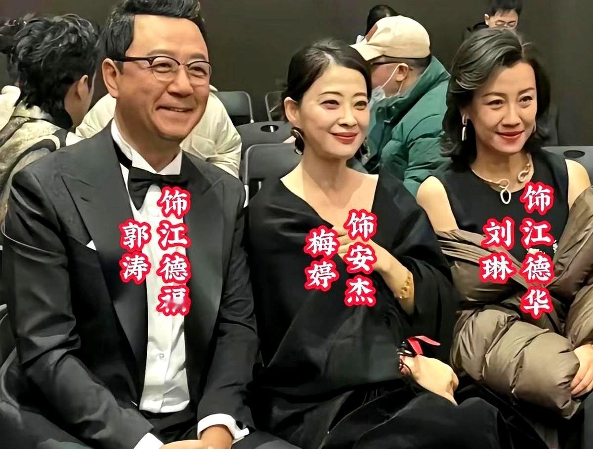 一部剧,在央视重播超过1000次,豆瓣评分至今稳在9.5。很多人不解,《父母