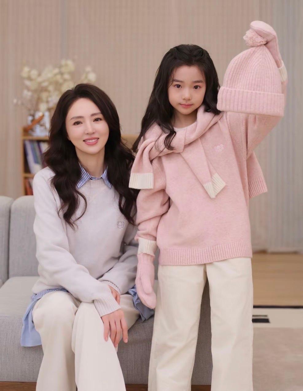 董璇慌了！怕女儿青春期不理她，这届妈真是操碎心…董璇最近在采访里可愁