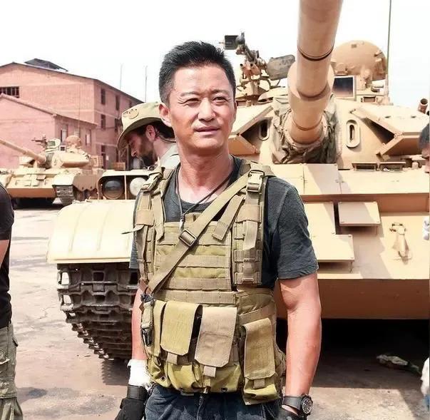 从此以后吴京的任何电影和电视剧我都不再观看，原因是他解雇了那尔那茜那尔那茜固然