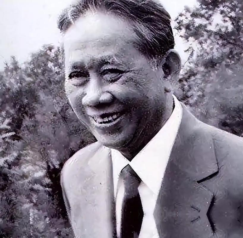 几十万大军在崇山峻岭里撤退，队伍拉得老长，而且还拖着大批重型火炮和缴获来的战利品