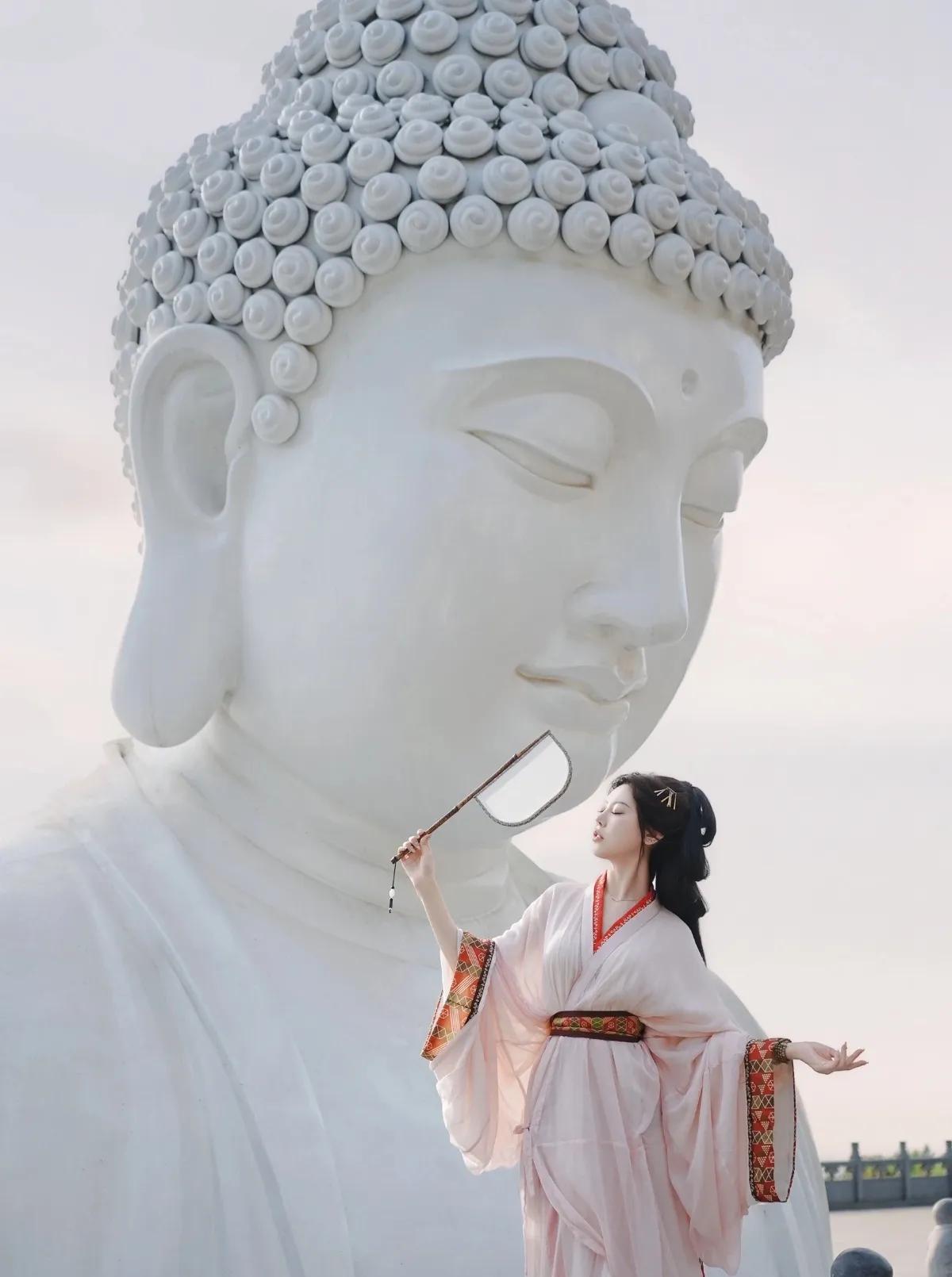 婚外情，如果不干预，很难断开。这种情感的纠葛，如同一条盘踞在心头的毒