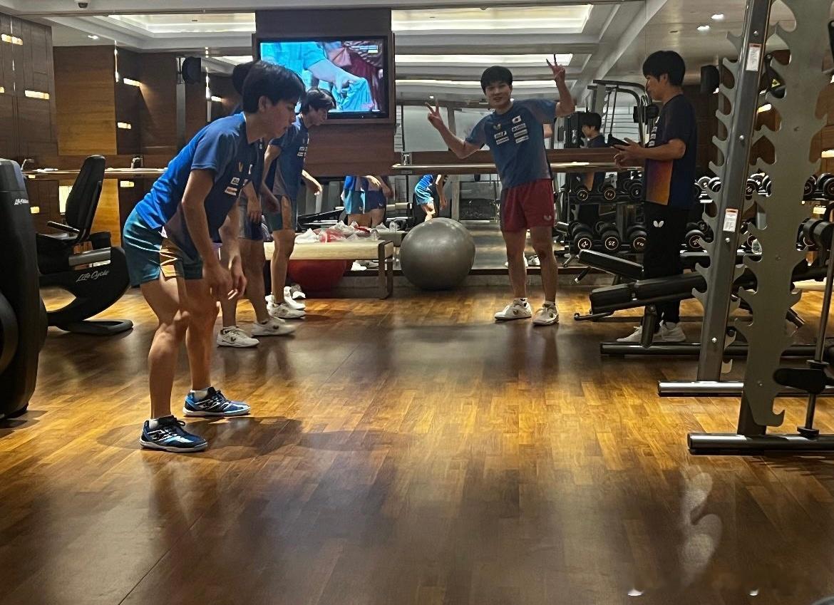 日本男队训练[吐舌头眯眼睛笑][吐舌头眯眼睛笑]​​​