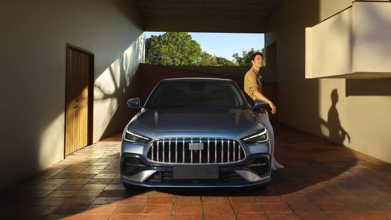 年轻人的首台插电混动轿车吉利银河星耀6限时尝鲜价6.88万元起吉利银河星耀6正