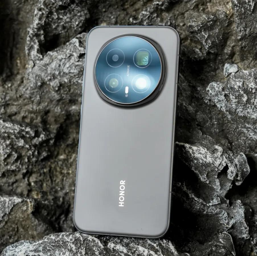 荣耀Magic8Pro这次实在是太给力了。6199元的高端旗舰，现在16GB