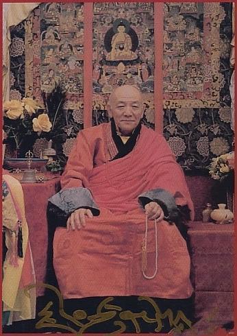 1911年的外蒙古库伦深宅大院里，第八世哲布尊丹巴终日抱着伏特加酩酊大醉，连私宅