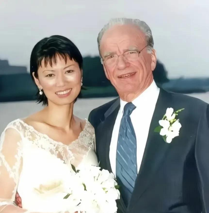 其实邓文迪如果不在乎爱情的话，她曾经的这些选择对她来说；应该是万分正确的。因为