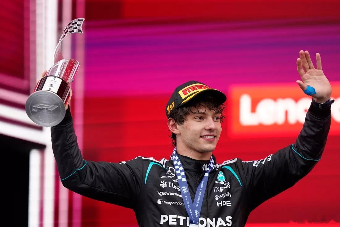名车志Sport【F1加拿大站：拉塞尔退赛送礼，安东内利四连冠领跑积分榜】20