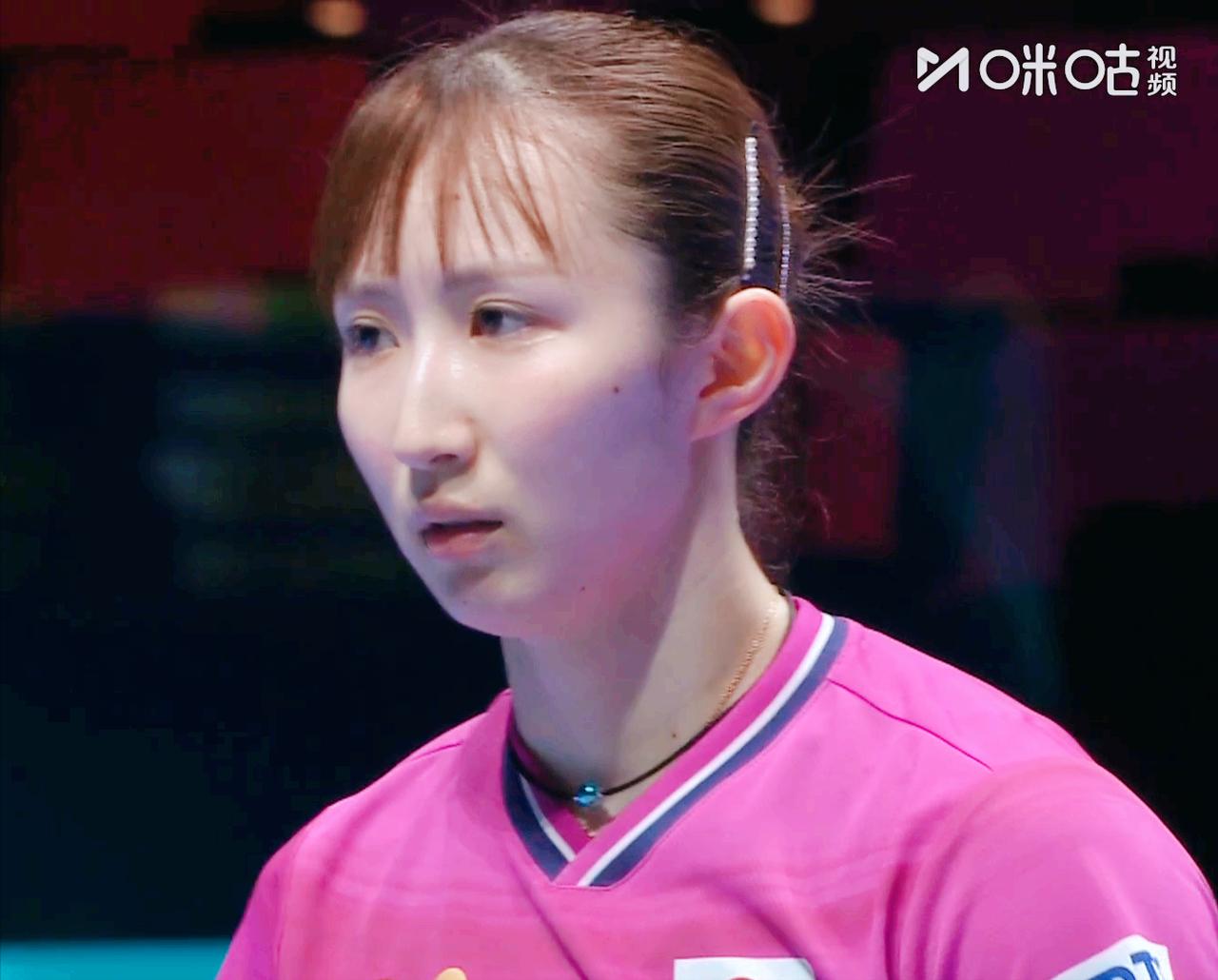 我去！国乒19岁小将要爆冷早田希娜吗？第一局覃予萱10:5拿到局点，11