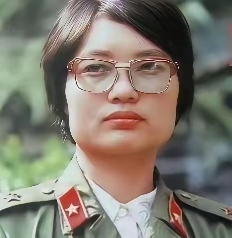 1986年，23岁女医护刘亚玲以回家探亲为由，向医院请假，谁知她居然偷偷溜到了老