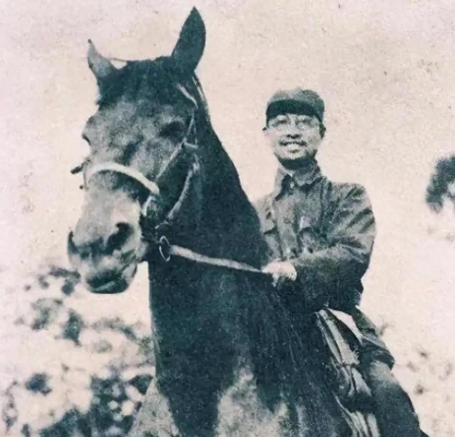 台儿庄到霍丘，黄埔一期两刺头，陈赓为何再也赢不了关麟征？陈赓和关麟征都是黄