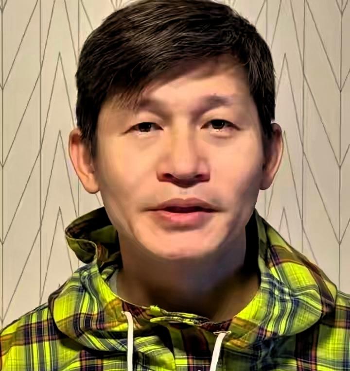 《沉默的荣耀》谷正文扮演者余皑磊，最近抑郁了、出门怕被揍！你说这事儿多拧