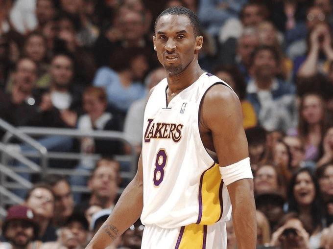 探讨：“NBA历史上哪位球员能在对位黑曼巴的时候，将巅峰时期的科比得分限制在