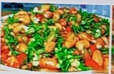 中老年人想要增强免疫力，不妨试试这四种自带“天然青霉素”的菜。首推大蒜，别看它