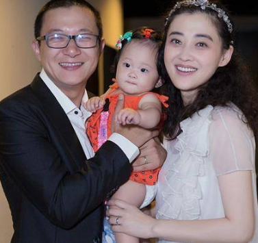 秦昊看出了两人之间的微妙氛围帮梅婷去问曾剑的时候，没有绕弯子，直接就把梅婷的心