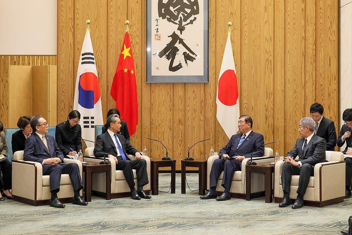 日媒终于慌了！日本学者曾发出重磅警告：日本要是还死挺着反华，往后连“后悔药”都没