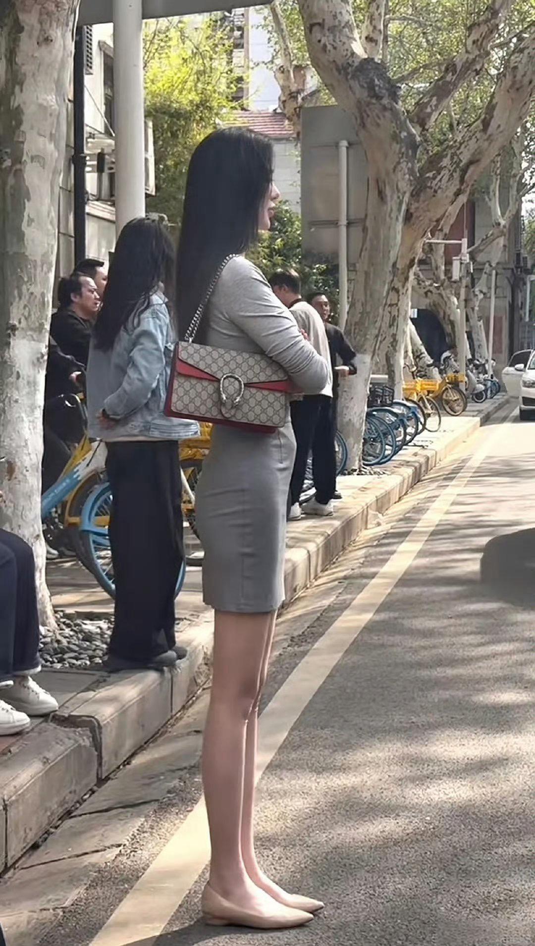 这么瘦居然也有小肚子！​​​