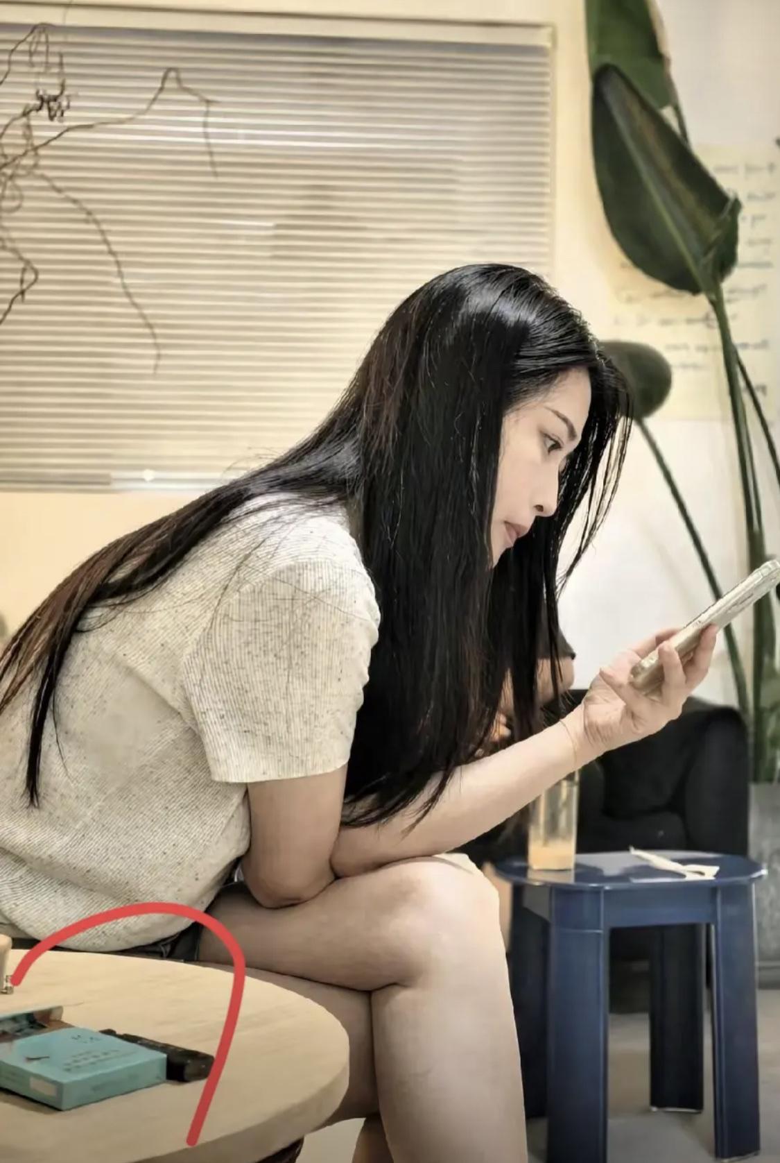 美是美，可惜有一个缺点：爱抽烟