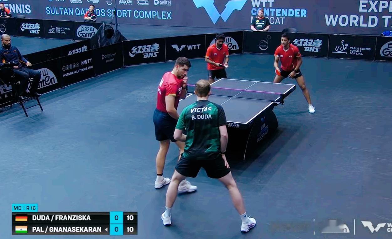 笑死我了！樊振东队长弗朗西斯卡叫上杜达来打常规赛了！打印度弱队，结果差点被