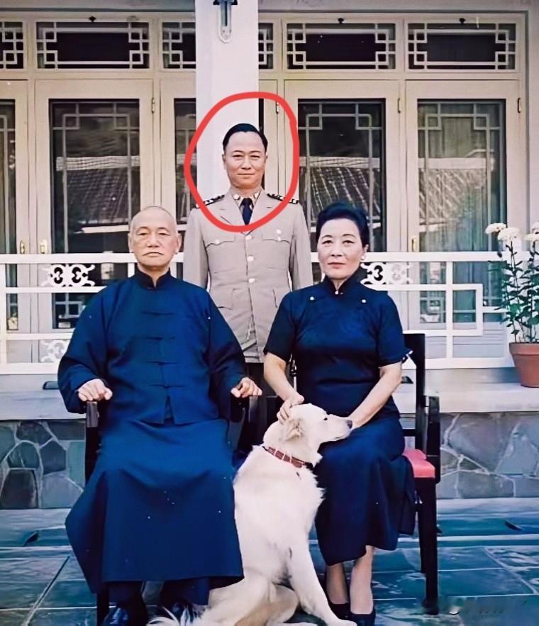 上世纪六十年代，在台湾的蒋中正和夫人宋美龄。这而非演员扮演，确是货真价实的本人，