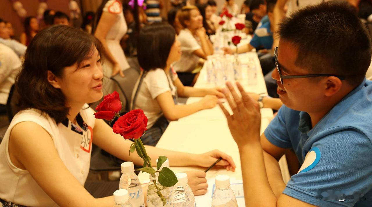 我同部门的小伙原本准备结婚，可临到婚前半月却退了婚。上个月，小伙还天天跟我讲结