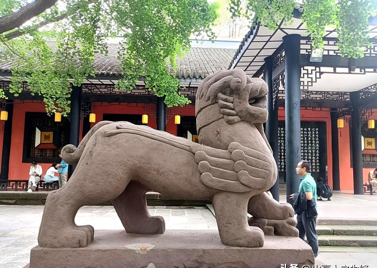 院士制度急需改革！院士多数是行政领导，与普通科研人员竞争不公。评上院士的不再