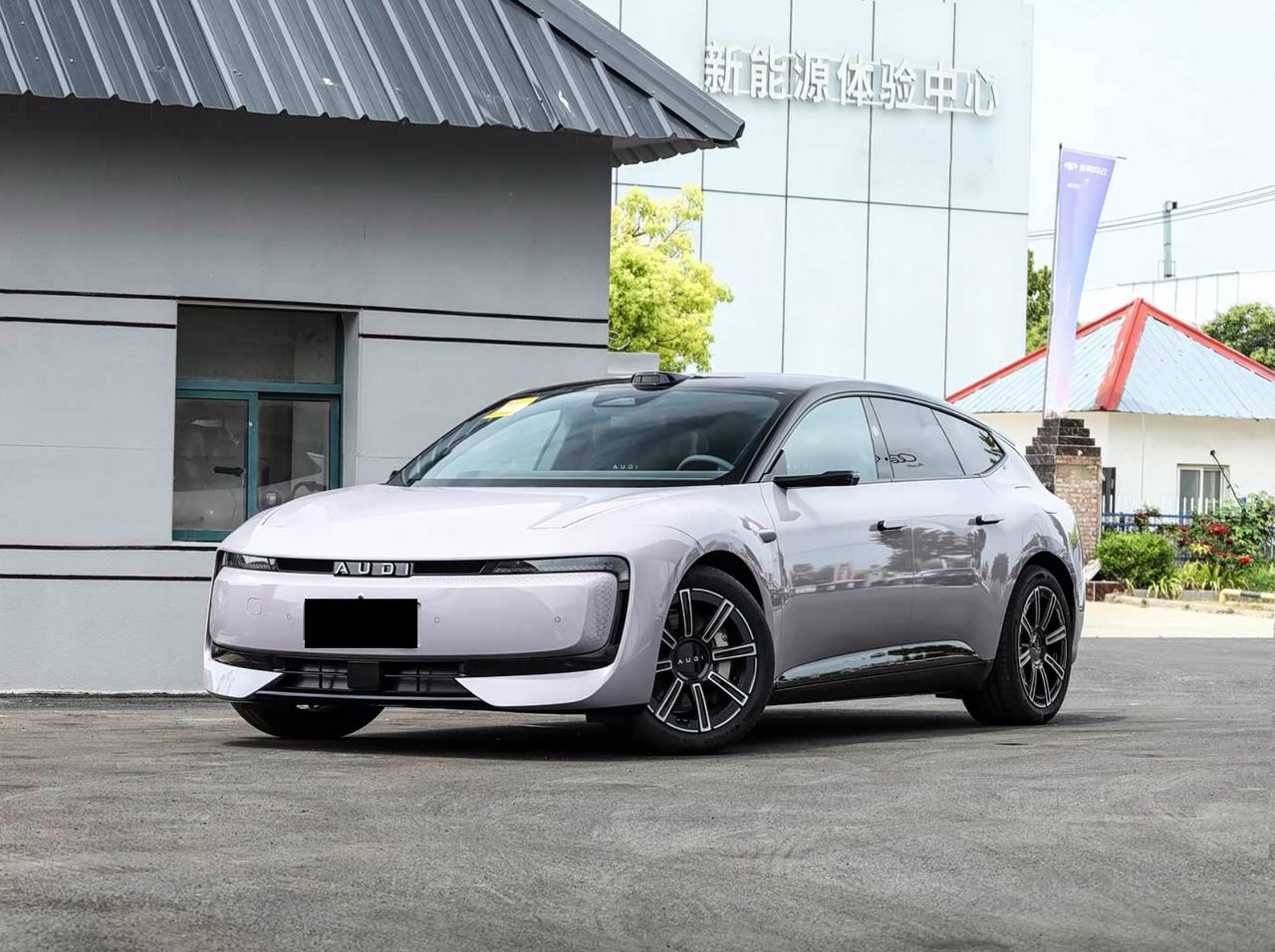 没明白奥迪E5Sportback这台车是为哪些人来的。它的可变阻尼减振器、后