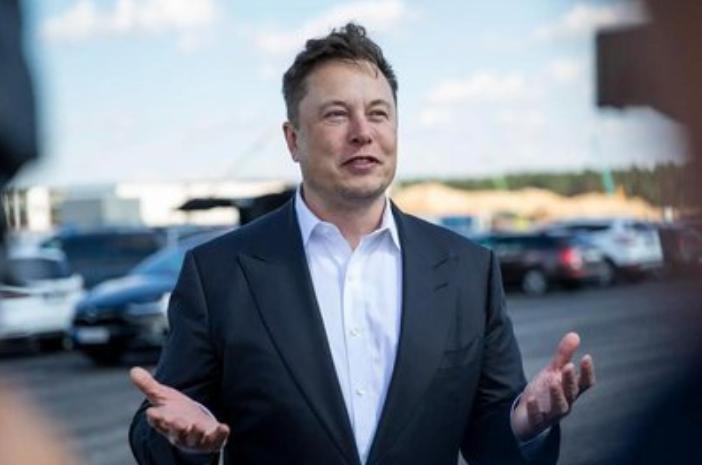 美国被震慑住了？！外国记者问：美国拥有的核弹头可以摧毁世界1000次，难道你们中