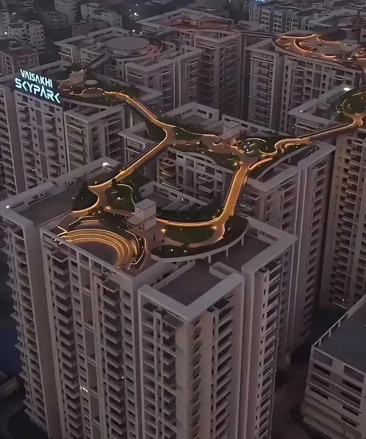 在房顶上修公路，这真厉害！