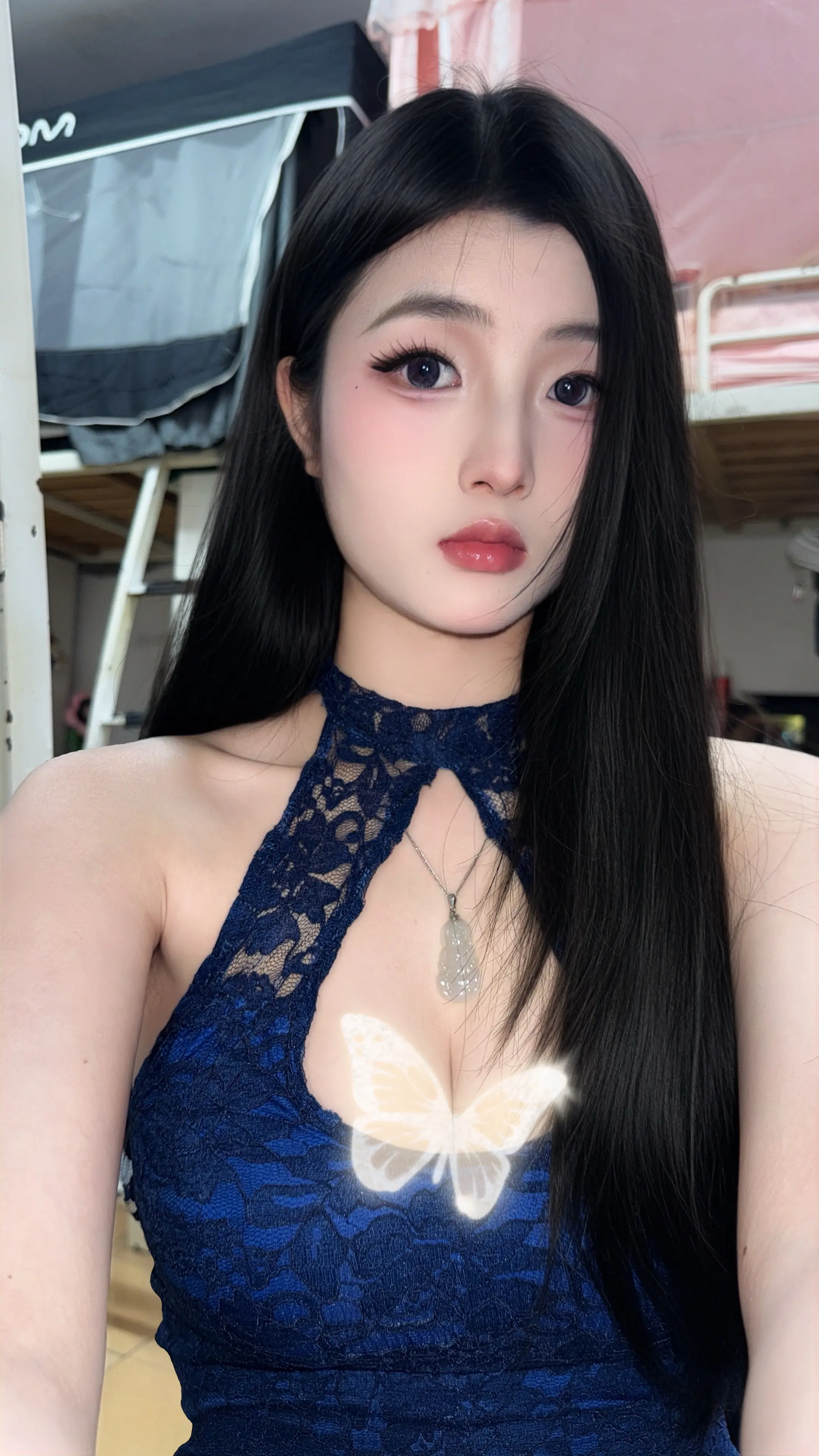 又要微胖要腰细腿长 又要可爱清纯要御姐 还要陪你吃苦 天上的月亮你要不...