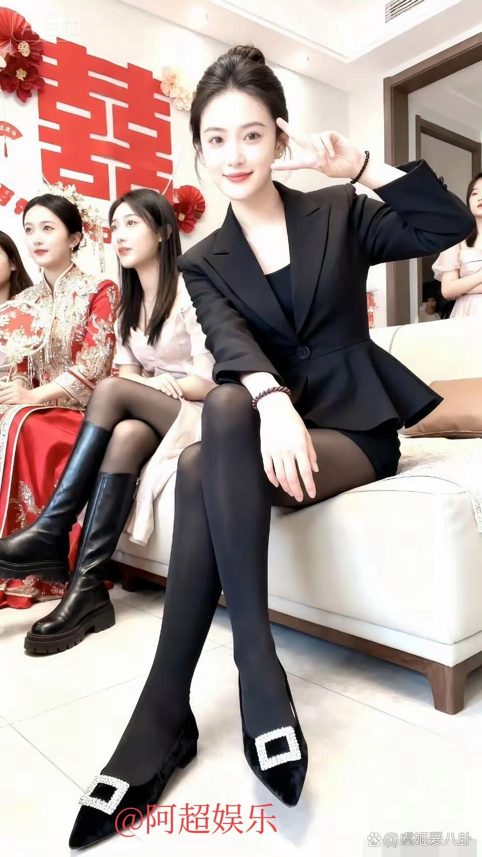 闺蜜大婚，人家大红，你一身黑丝，厚黑美，这合适吗？知道的你是伴娘，不知道的还以为