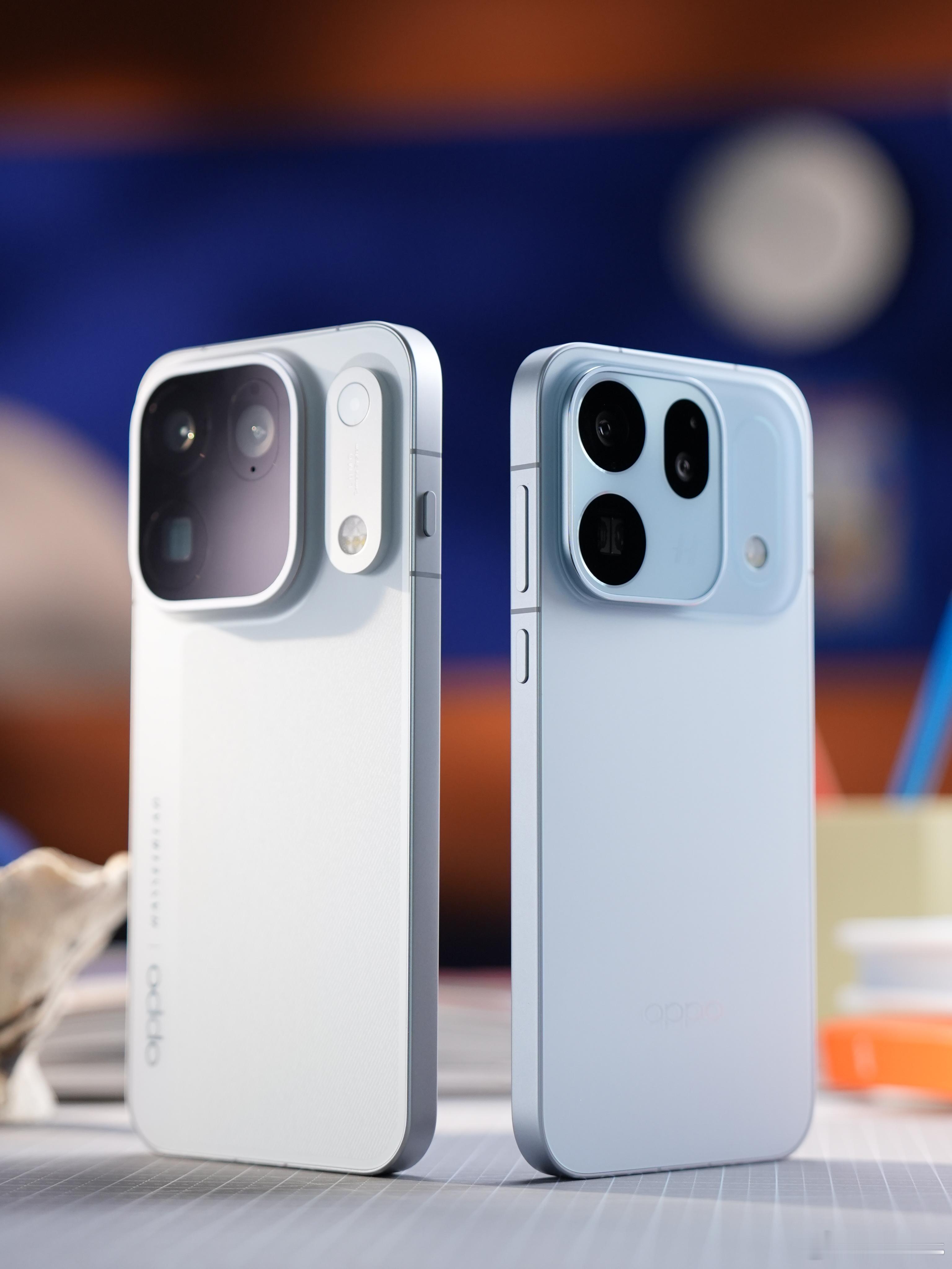 终于可以给大家看看这次OPPOFindX10和FindX10ProMax的外观啦FindX10Pro