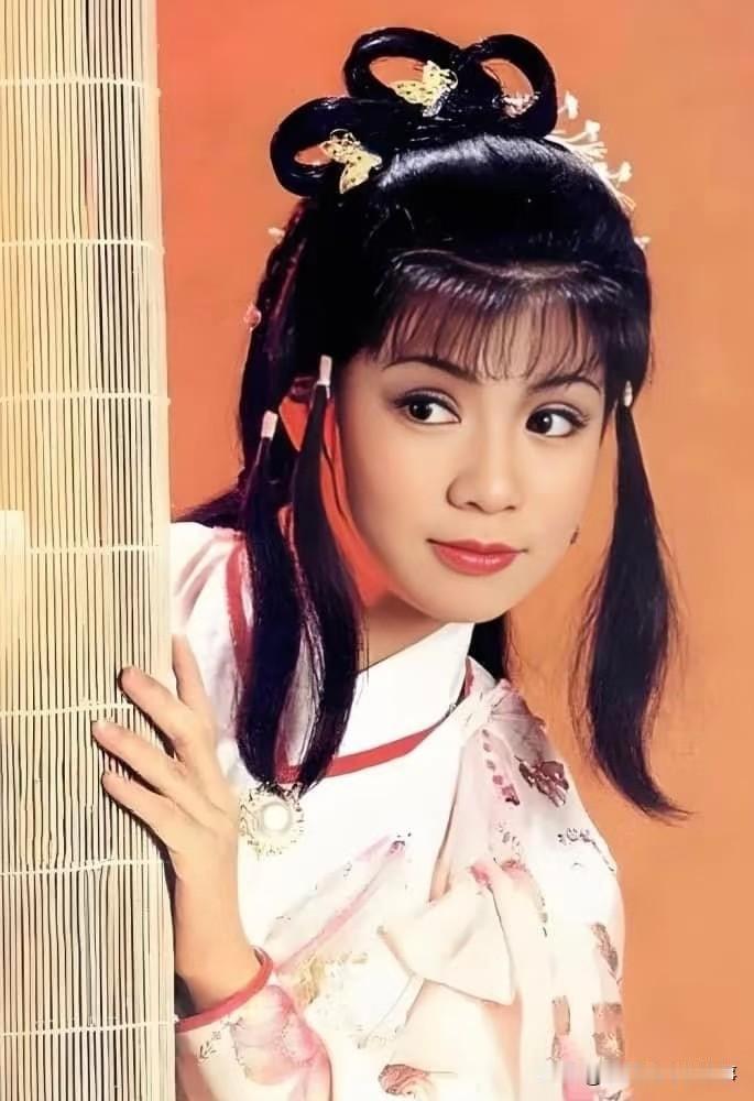 里黄蓉的年龄线，简直是越盘越乱的大型翻车现场，这个bug真的能把人看懵！核