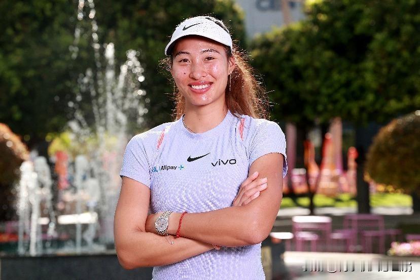 久违了郑钦文新年伊始，网坛各项赛事又热闹起来了。久违了的中国一姐郑钦文没有报名